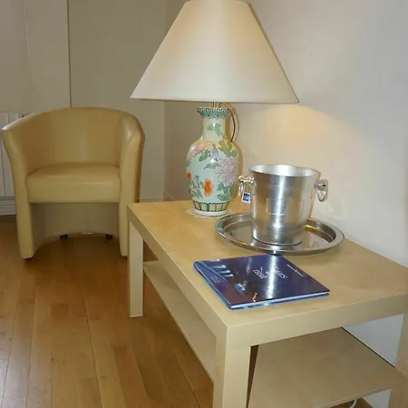 La Touraine Romantique Basilique Plumereau Appartement