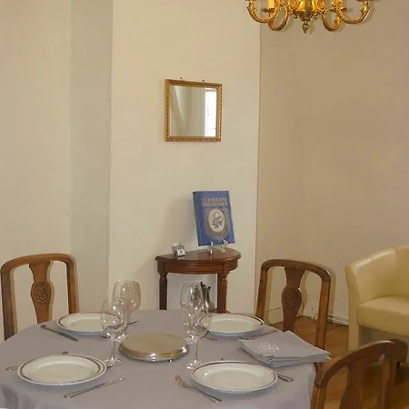 Appartement La Touraine Romantique Basilique Plumereau Tours